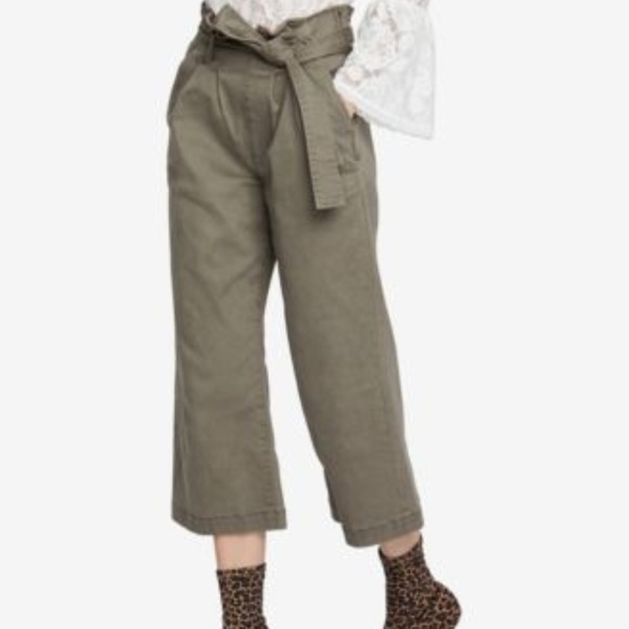 3/$45 RACHEL ROY GREEN PAPERBAG CROPPED PANTS - Picture 1 of 1